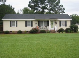 302 Bay Dr, Washington, NC 27889