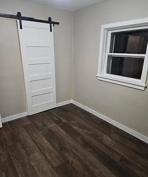 423 N Pine St — Photo 3