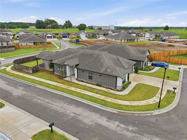 2078 E 130th St S, Jenks, OK 74037