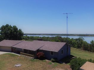 1126 Vista Del Lago, Council Grove, KS 66846