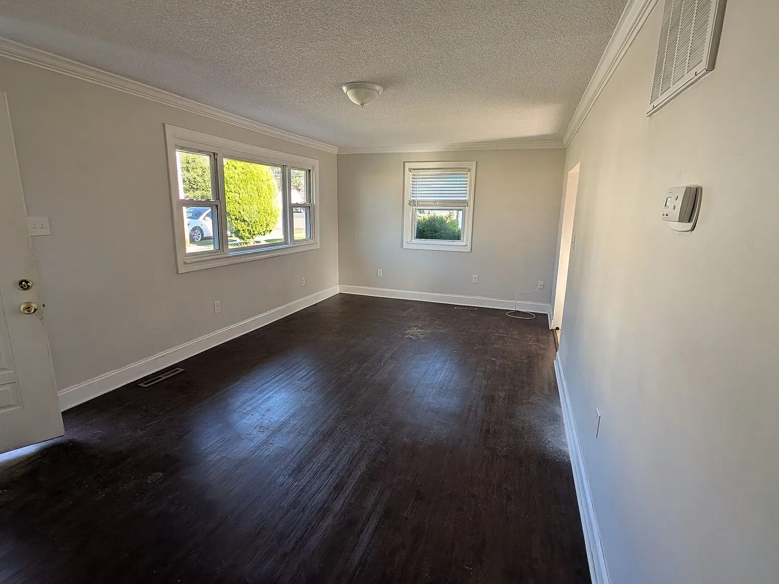 3 bed, $2,350 — Photo 2