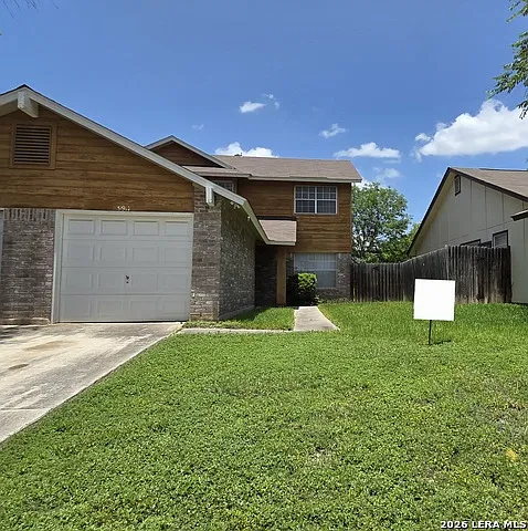 2 bed, 1.5 bath, 1927 sqft, $1,500 — Photo 1