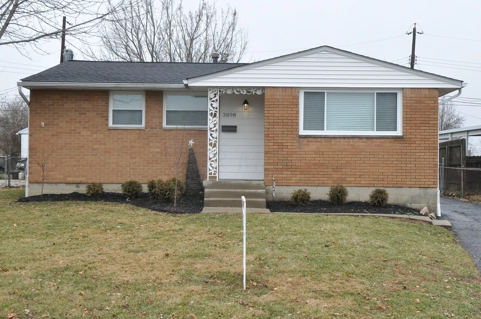 3898 Eakin Rd photo 1