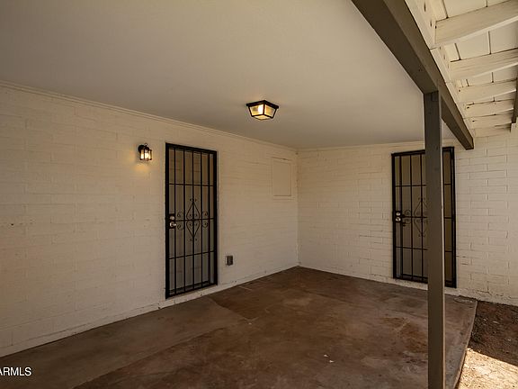 4th image of 3002 N 47TH Avenue