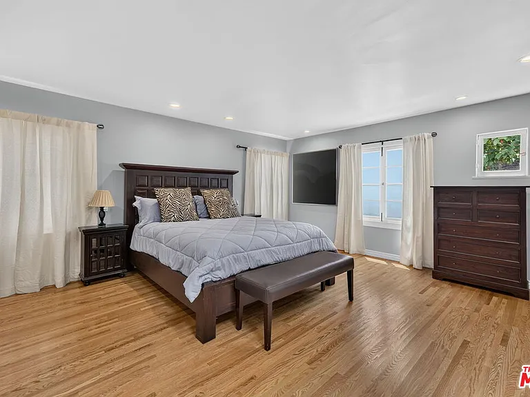 1221 Edris Dr — Photo 23