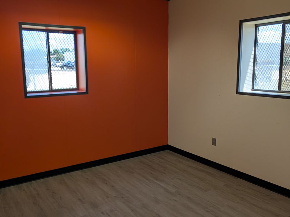 1st image of 211 Tradesmen Dr
