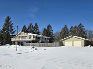 114 Overlook Ln, Blooming Grove, PA 18428