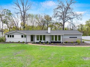 6 Cedar Crst, Saint Louis, MO 63132