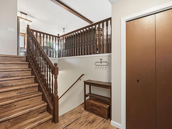 5th image of 712 Sunset St