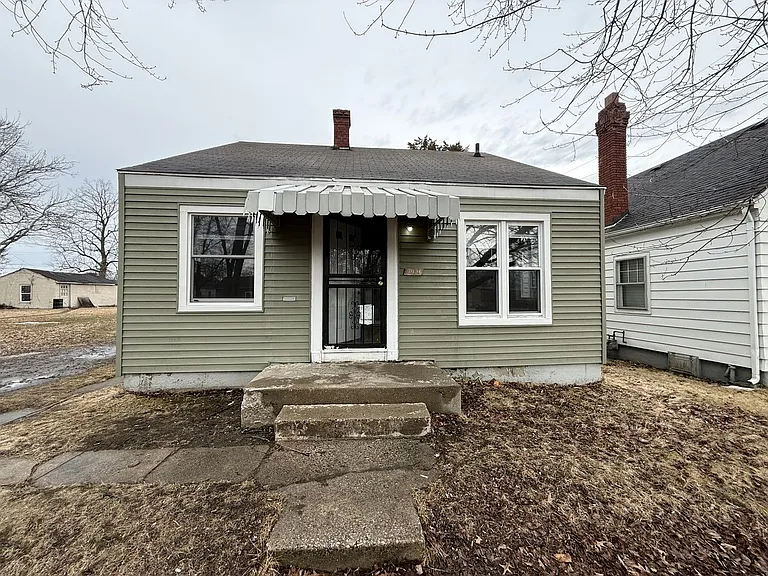 2921 Chestnut St — Photo 1