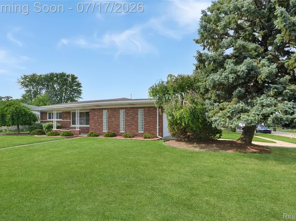 12437 De Grove Dr, Sterling Heights, MI 48312