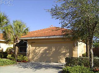 2nd image of 10501 Avila Cir
