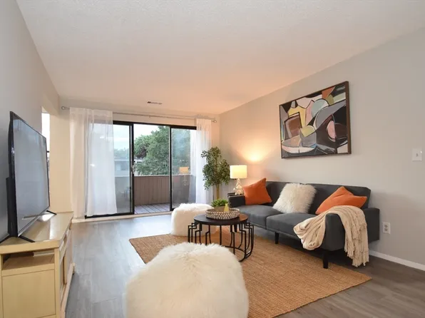 42 Shrewsbury Green Dr Unit K, Shrewsbury, MA 01545