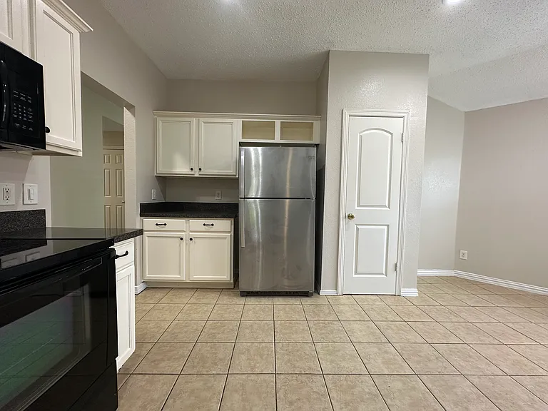 8399 Biscayne St — Photo 5