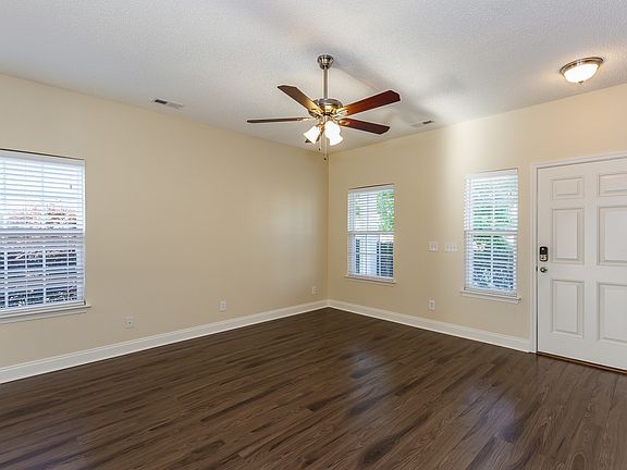 5th image of 12409 Cumberland Cove Dr