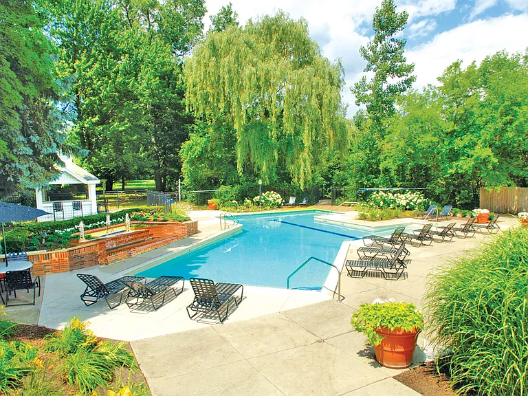 Resort style swimming pool, kiddy pool, fundeck, social conversation area.
