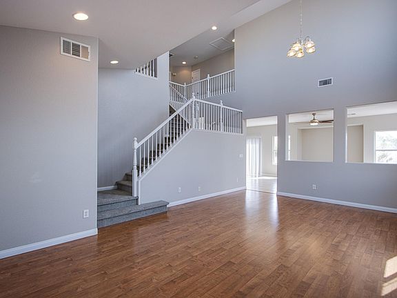 4th image of 5204 Sweet William St