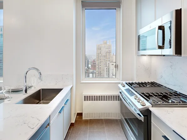 401 East 80th Street image 1 of 11