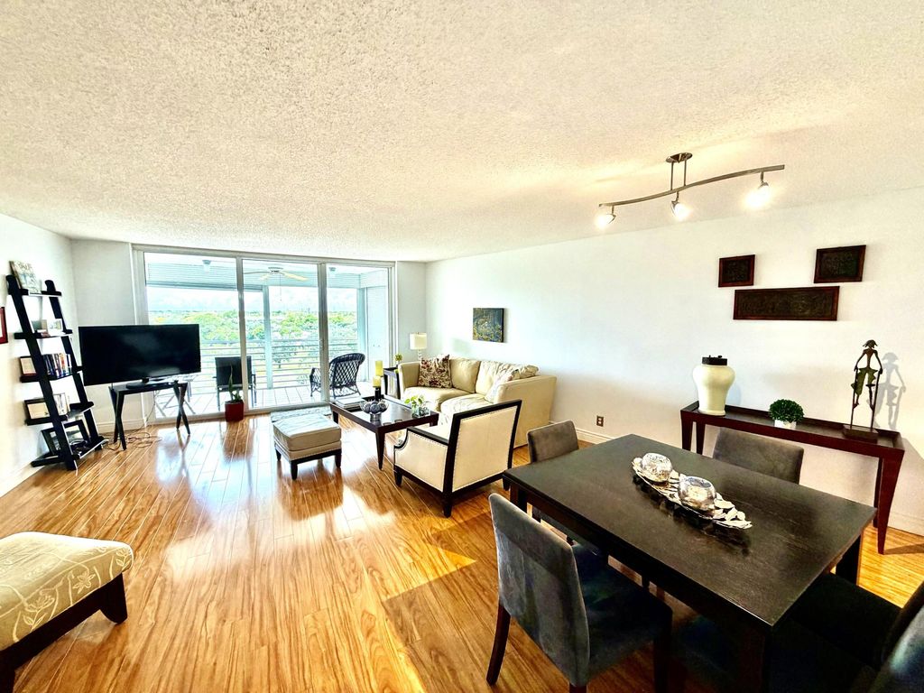 3499 Oaks Way #806, photo 4
