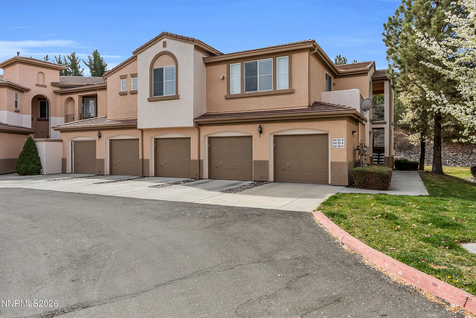 6100 Ingleston Dr APT 725 photo 1