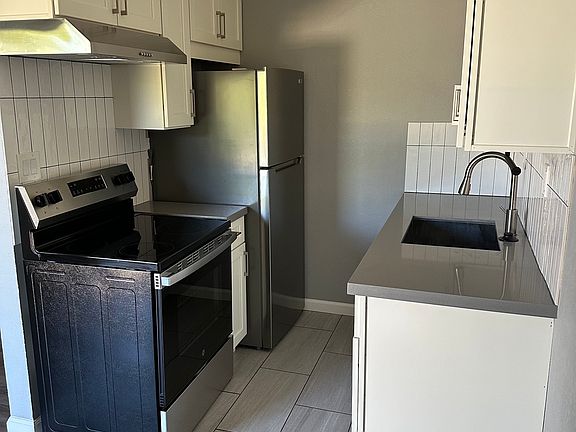 3rd image of 1531 Chestnut St #M