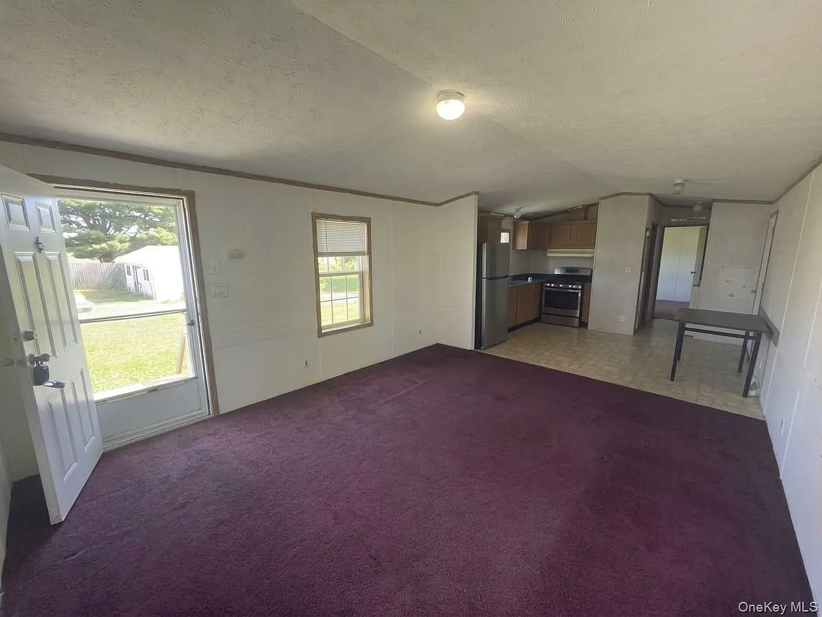 3 bed, 1.5 bath, 924 sqft, $2,000 — Photo 4