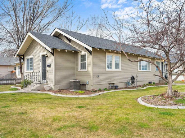 703 9th Ave S, Nampa, ID 83651