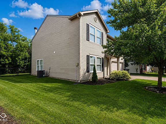 5th image of 3313 Capsella Ln