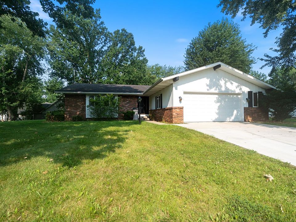 1st image of 1220 Windsor Way