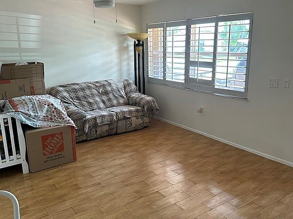 4th image of 11531 NW 33rd Street