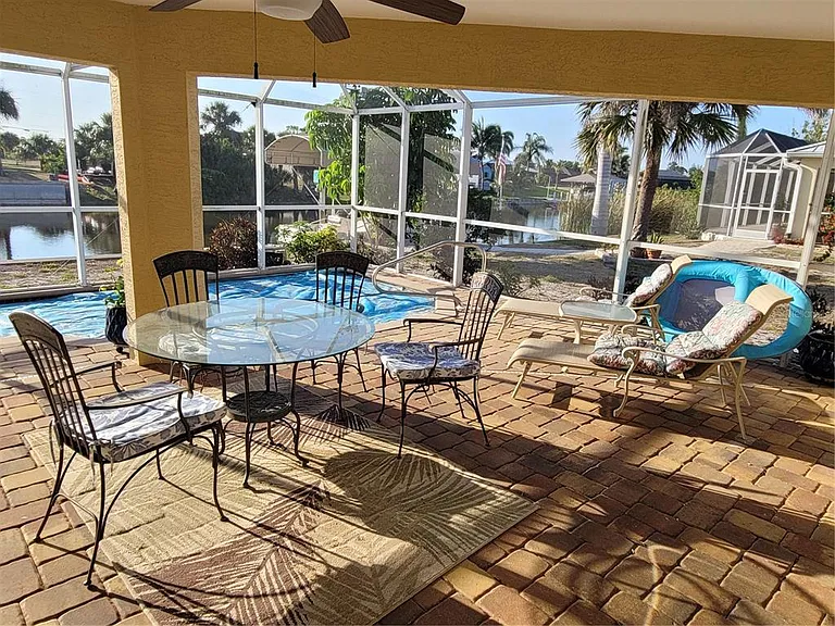 9458 Modesto Cir — Photo 35