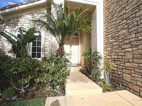 3rd image of 291 Baybrook Ct