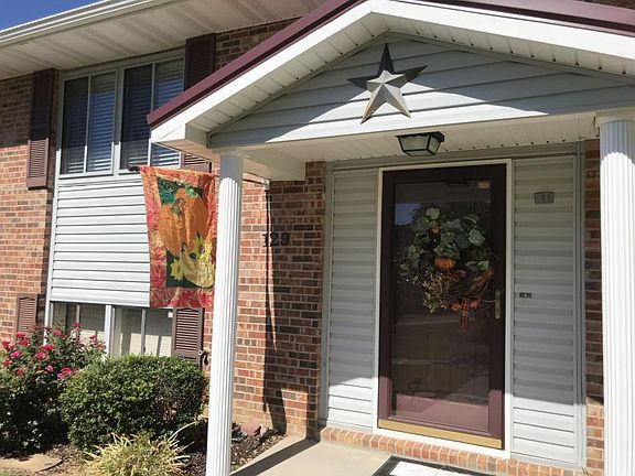 3rd image of 129 Valley View Dr