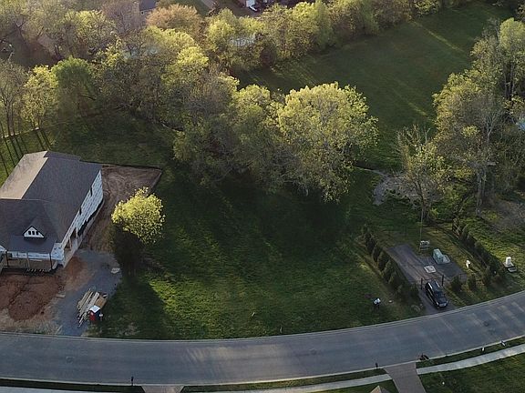 5th image of 1023 Luxborough Dr Lot 5