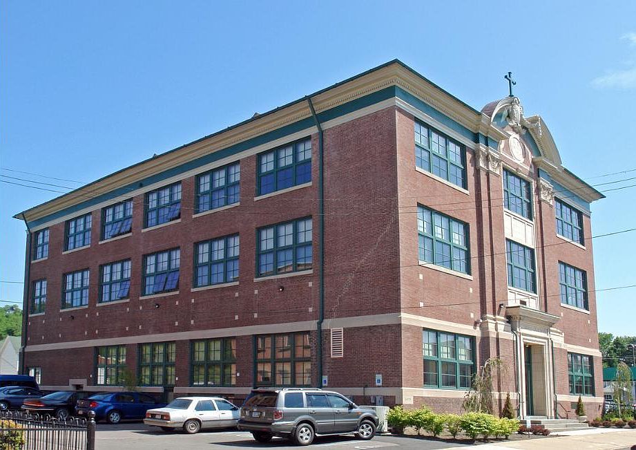 2nd image of 123 Church St #1
