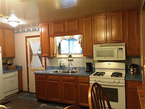 2nd image of 1663 Brintnall Dr