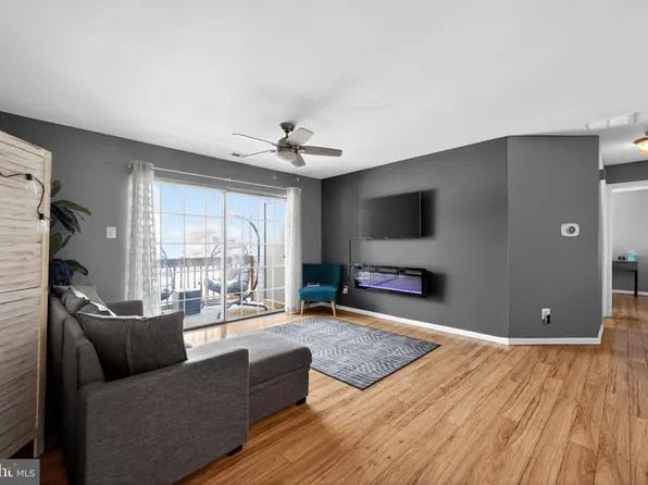 2104 Tanglewood Ct, Sewell, NJ 08080