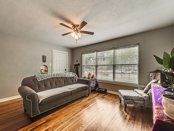 5th image of 4625 Junius St #Juni1-16