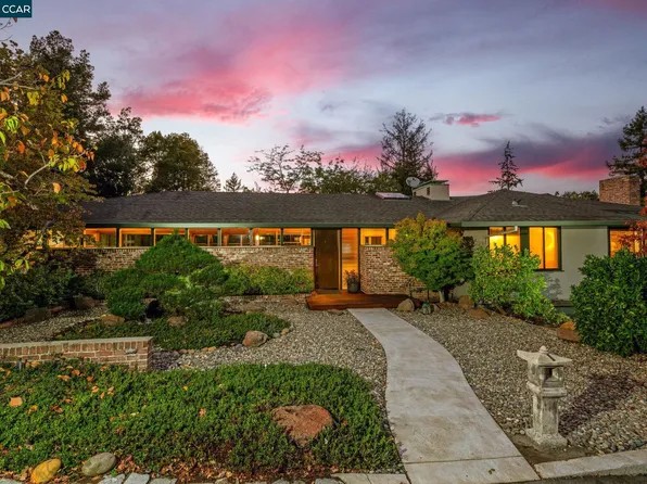 1 Moraga Ct, Orinda, CA 94563