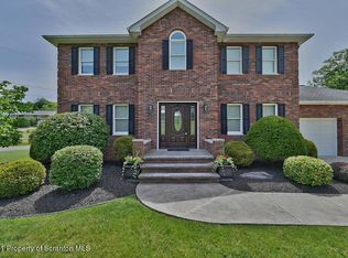 102 E Dunn Ave, Old Forge, PA 18518