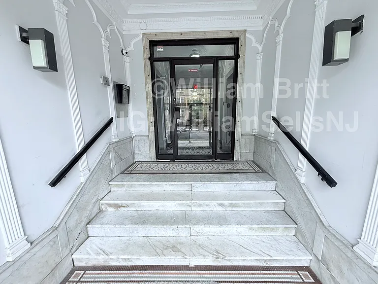 64-66 Sherman Pl #27 — Photo 23