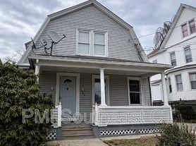 50 Montauk Ave, New London, CT