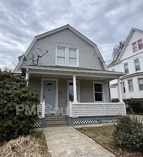 50 Montauk Ave #1 Photo 1