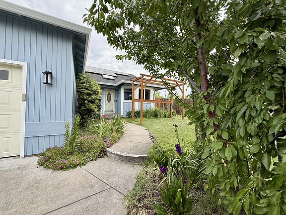 5th image of 2431 Bell Ct