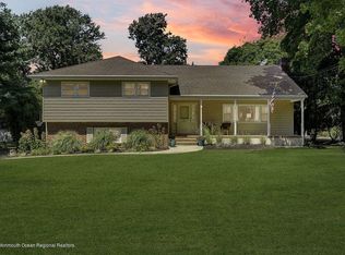 65 Reynolds Dr, Eatontown, NJ 07724