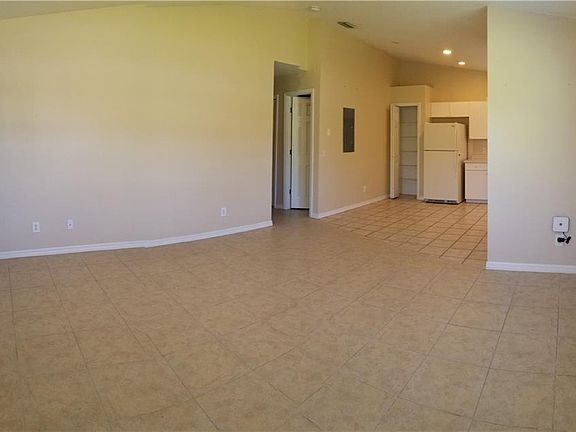 2nd image of 1241 Bacon Ave