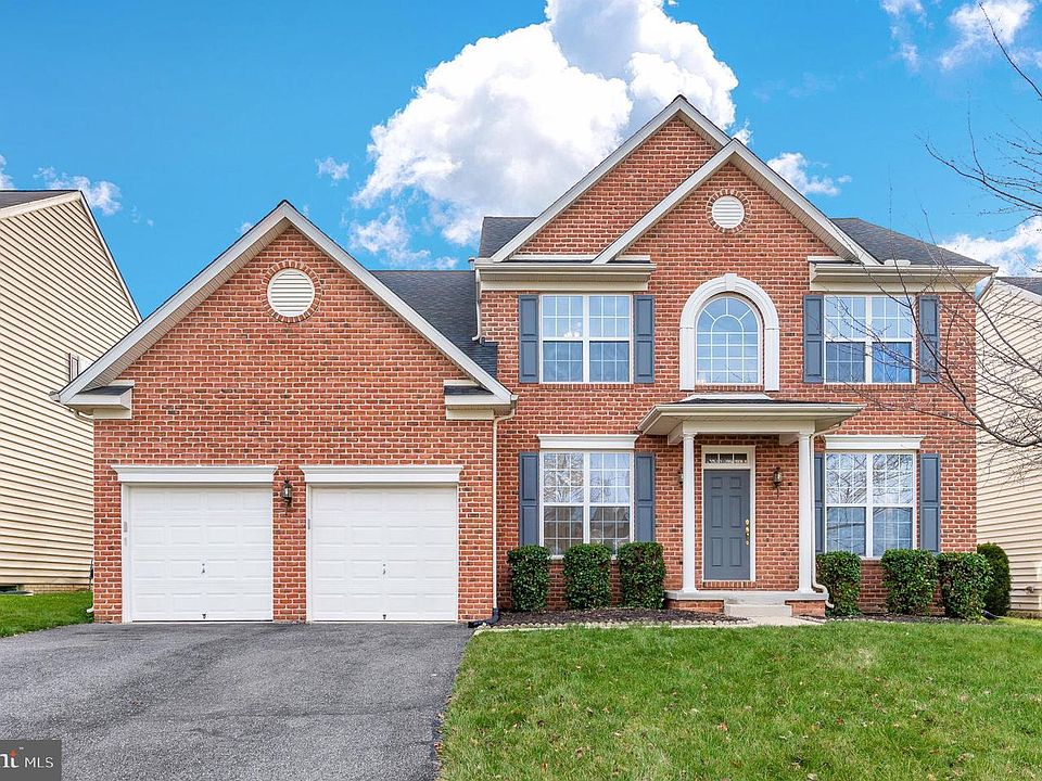 1st image of 108 Ellingwood Ln