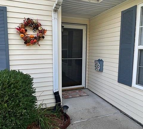 2nd image of 898 Lenna Keith Cir