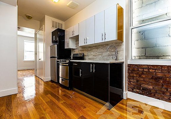 4th image of 13 Humboldt St #L2