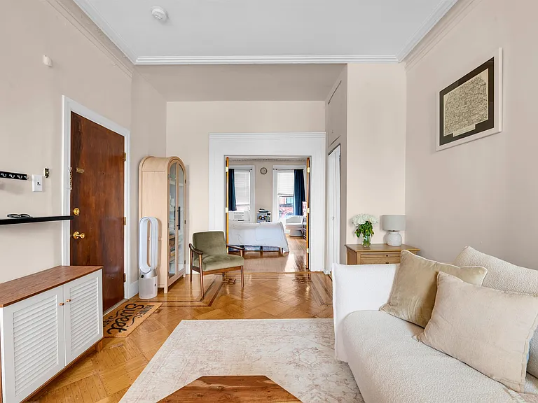 612 Hudson St #3 — Photo 8